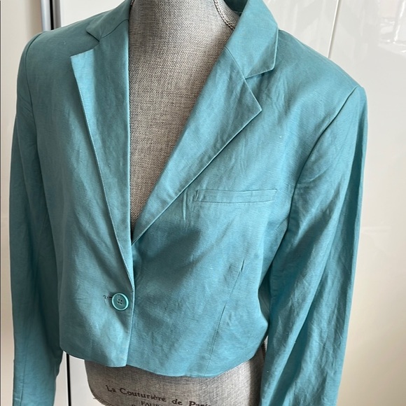 DYNAMITE NWOT Kora Cropped Linen Blazer Lined, size L - Picture 5 of 13